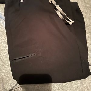 S/P black figs 4 pocket jogger